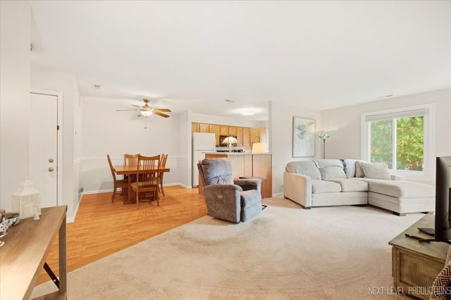 308 Primrose Court 308, Aurora, IL 60504