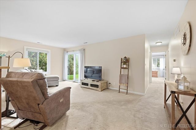 308 Primrose Court 308, Aurora, IL 60504