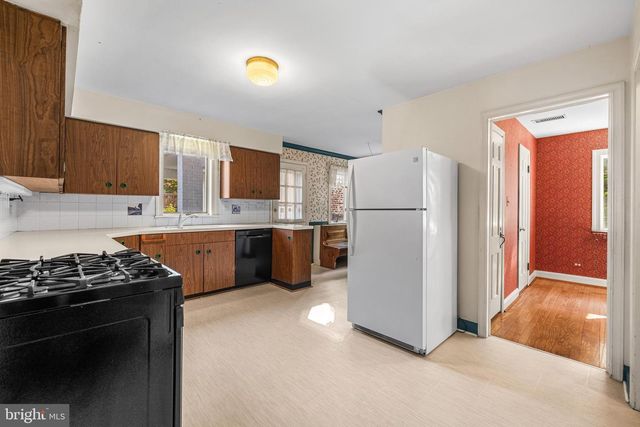 11 W MELROSE AVE, Baltimore, MD 21210