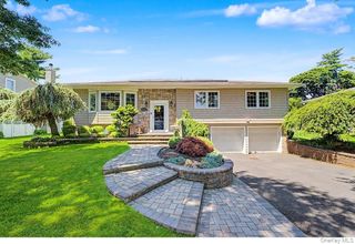 9 Cortland Avenue, Jericho, NY 11753