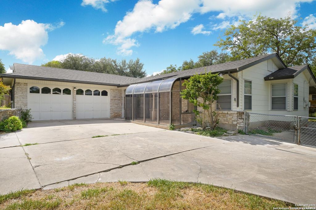5915 GABOR DR, San Antonio, TX 78240