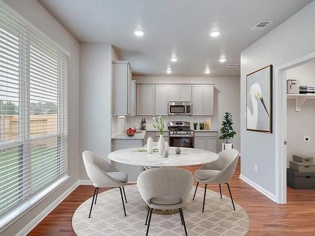 1002 Tomball Pkwy, Tomball, TX 77377