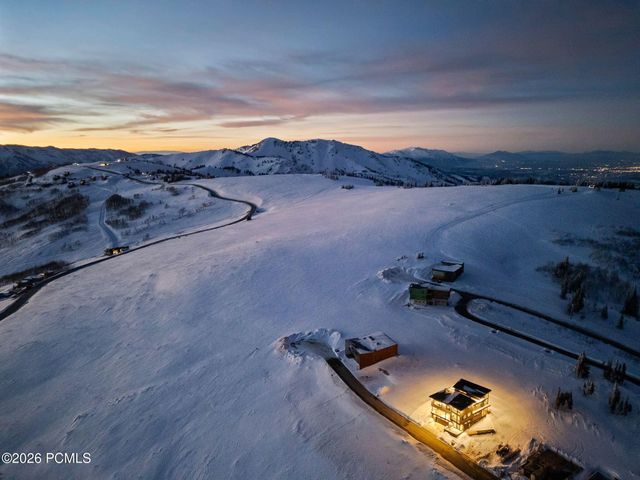 8526 Overlook Drive, Eden, UT 84310