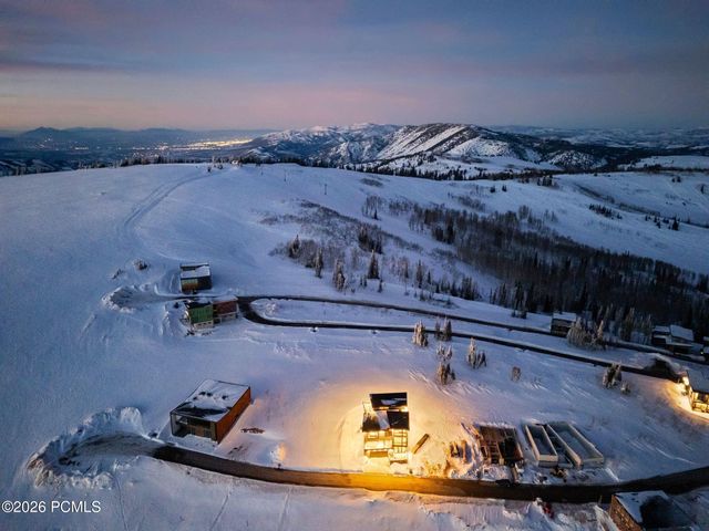 8526 Overlook Drive, Eden, UT 84310