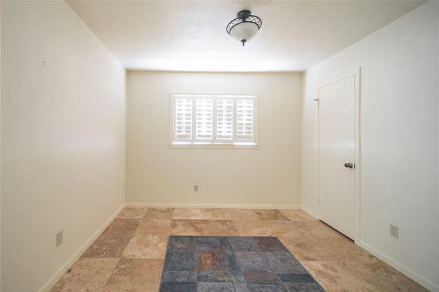 13927 Lynnwood Lane, Sugar Land, TX 77498