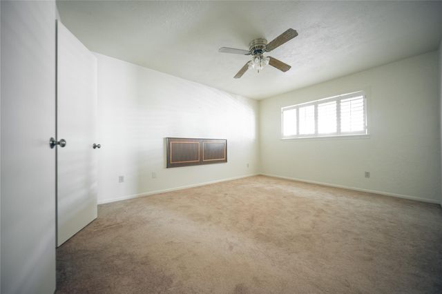 13927 Lynnwood Lane, Sugar Land, TX 77498