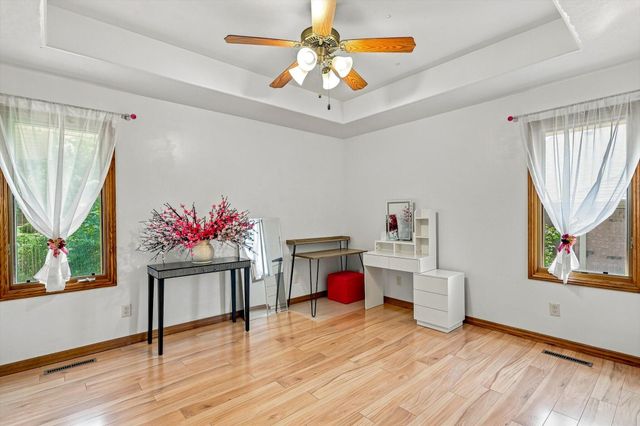 5106 S Burrows Avenue, Springfield, MO 65810