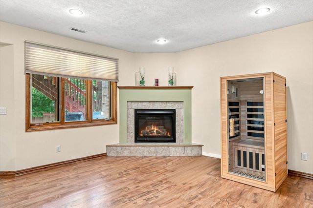 5106 S Burrows Avenue, Springfield, MO 65810