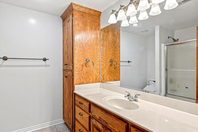 5106 S Burrows Avenue, Springfield, MO 65810