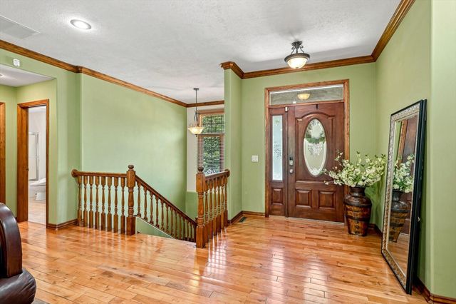 5106 S Burrows Avenue, Springfield, MO 65810