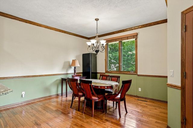 5106 S Burrows Avenue, Springfield, MO 65810