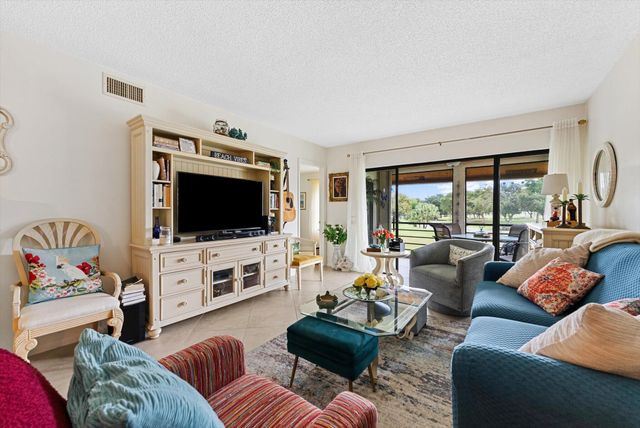 11282 Green Lake Drive 204, Boynton Beach, FL 33437