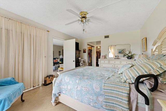 11282 Green Lake Drive 204, Boynton Beach, FL 33437