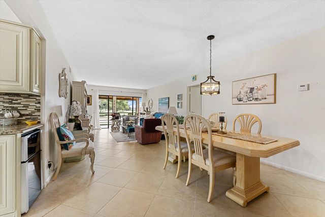 11282 Green Lake Drive 204, Boynton Beach, FL 33437