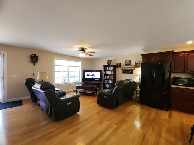 21 Sedlari Way, Alton, NH 03810