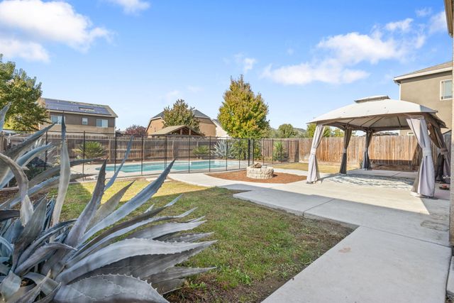 2327 N Shady Street, Visalia, CA 93291