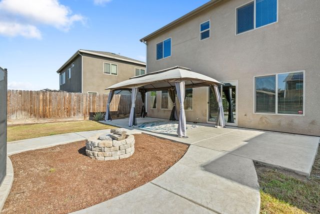 2327 N Shady Street, Visalia, CA 93291