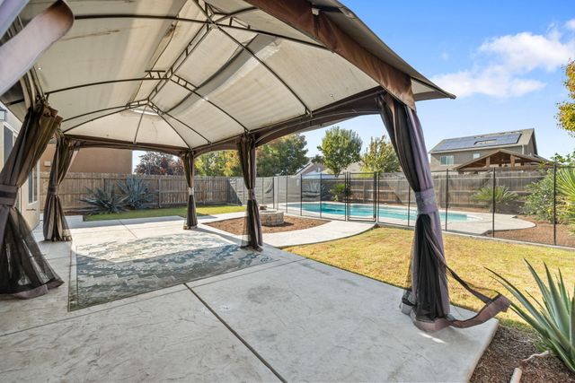 2327 N Shady Street, Visalia, CA 93291