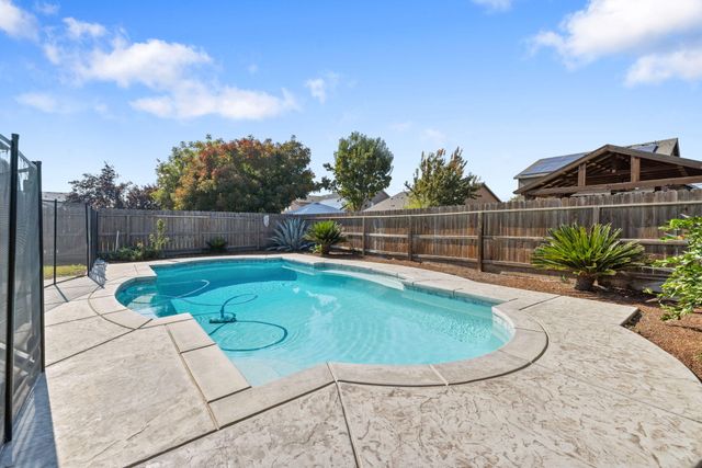 2327 N Shady Street, Visalia, CA 93291