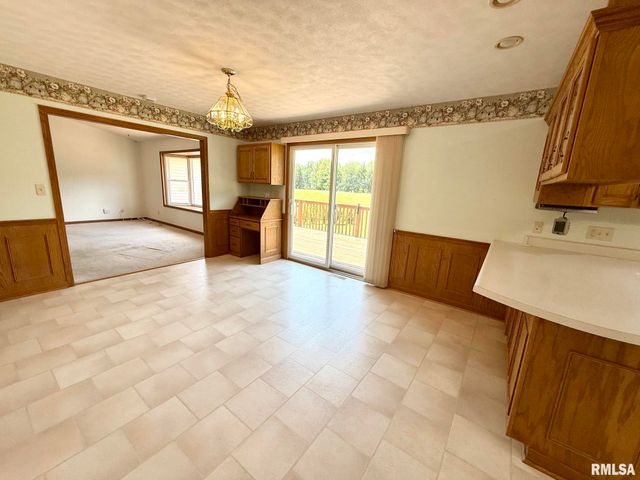 24822 Brookwood Hills Road, Athens, IL 62613