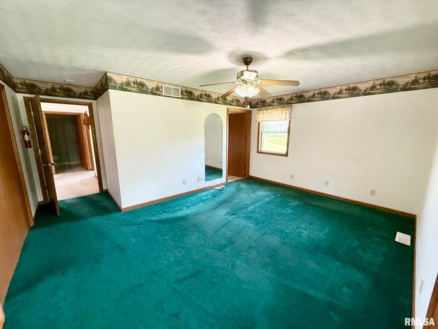24822 Brookwood Hills Road, Athens, IL 62613