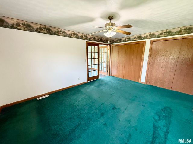 24822 Brookwood Hills Road, Athens, IL 62613