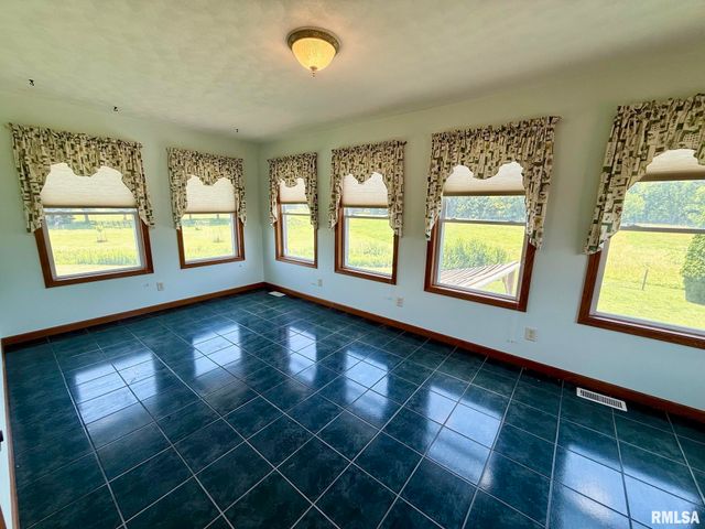 24822 Brookwood Hills Road, Athens, IL 62613