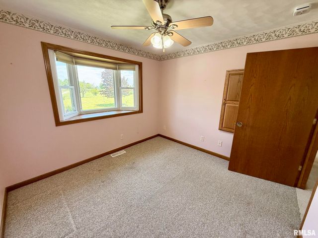 24822 Brookwood Hills Road, Athens, IL 62613
