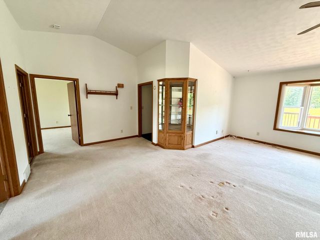 24822 Brookwood Hills Road, Athens, IL 62613