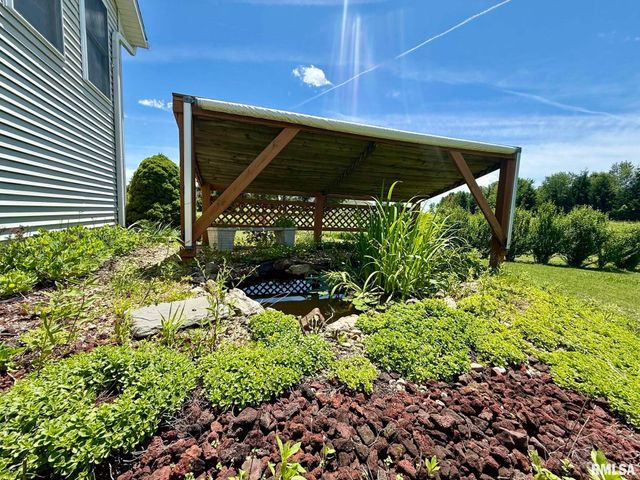 24822 Brookwood Hills Road, Athens, IL 62613