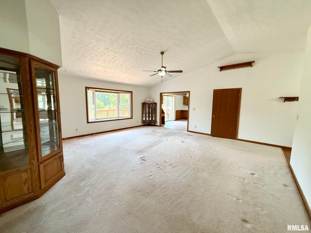 24822 Brookwood Hills Road, Athens, IL 62613