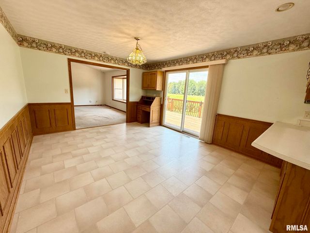 24822 Brookwood Hills Road, Athens, IL 62613