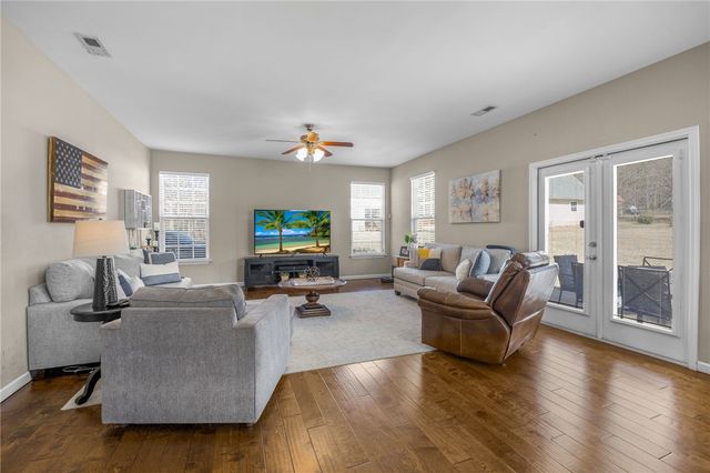 232 Saddlebrook Avenue, Pickens, SC 29671