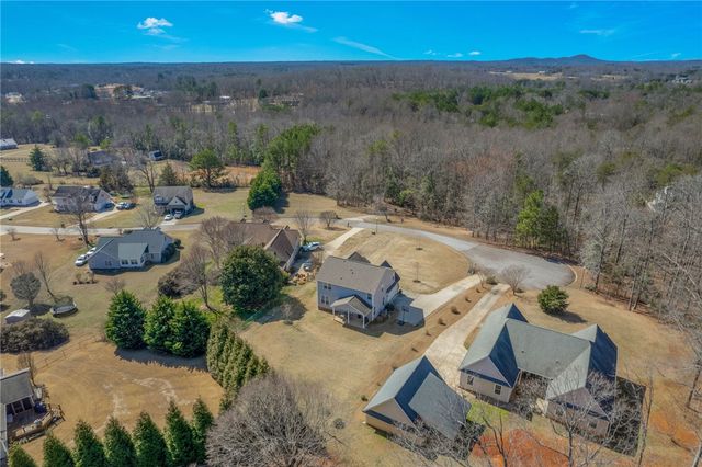 232 Saddlebrook Avenue, Pickens, SC 29671