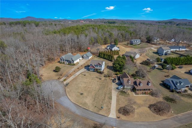 232 Saddlebrook Avenue, Pickens, SC 29671