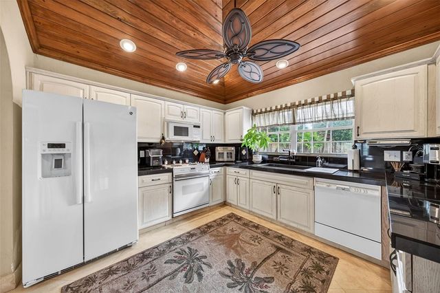 830 LAKE DAVIS DRIVE, Orlando, FL 32806