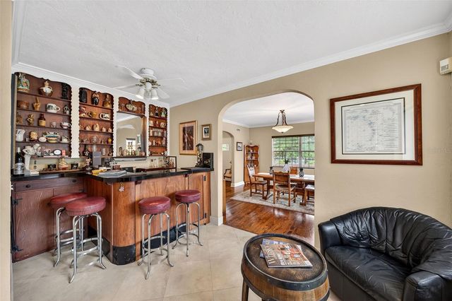 830 LAKE DAVIS DRIVE, Orlando, FL 32806
