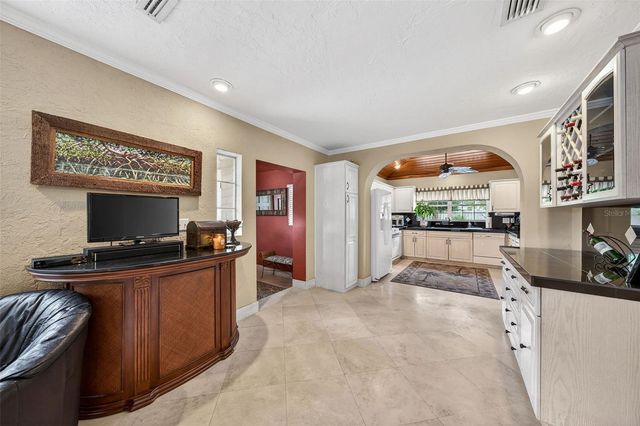 830 LAKE DAVIS DRIVE, Orlando, FL 32806