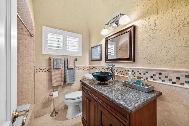 830 LAKE DAVIS DRIVE, Orlando, FL 32806