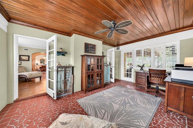 830 LAKE DAVIS DRIVE, Orlando, FL 32806