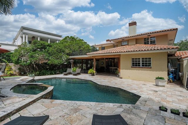 830 LAKE DAVIS DRIVE, Orlando, FL 32806