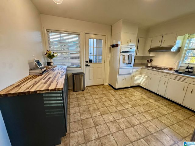 2529 YORKMONT DRIVE, Vestavia Hills, AL 35226