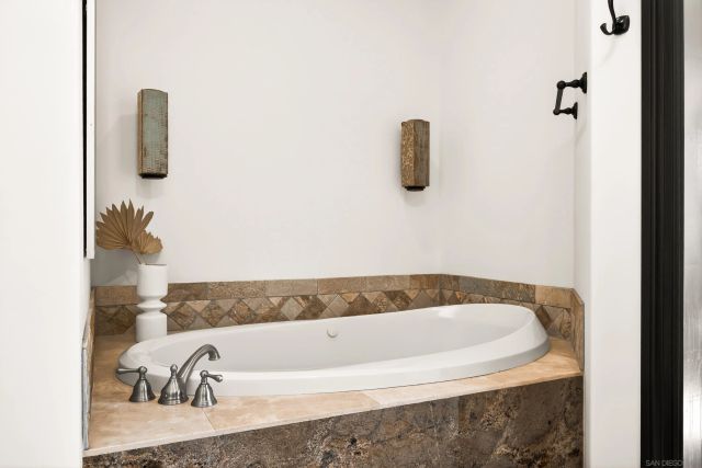 8022 Wesley Rd, Joshua Tree, CA 92252