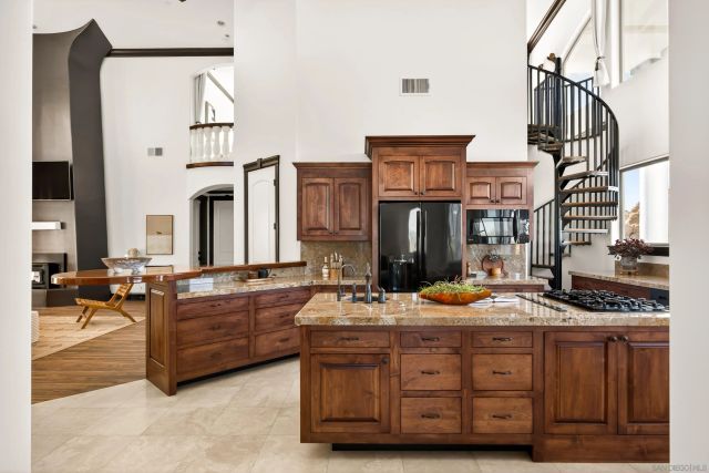 8022 Wesley Rd, Joshua Tree, CA 92252