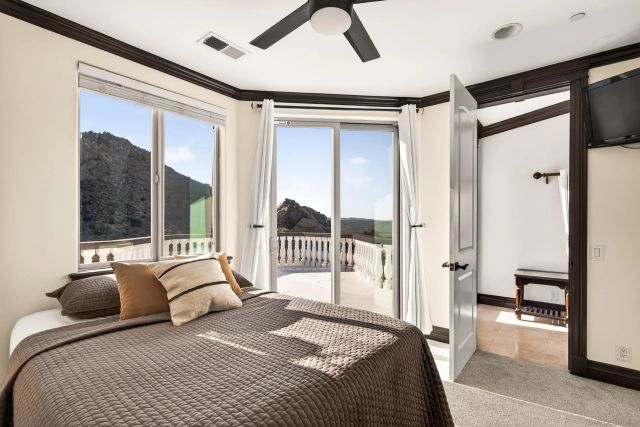 8022 Wesley Rd, Joshua Tree, CA 92252