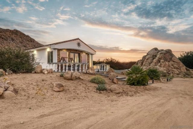8022 Wesley Rd, Joshua Tree, CA 92252