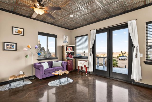 8022 Wesley Rd, Joshua Tree, CA 92252