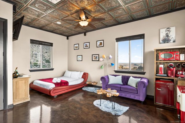 8022 Wesley Rd, Joshua Tree, CA 92252