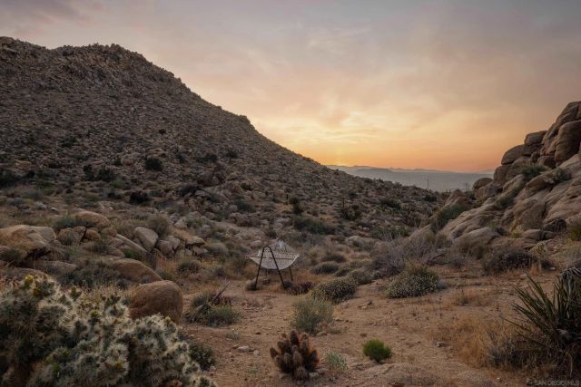 8022 Wesley Rd, Joshua Tree, CA 92252