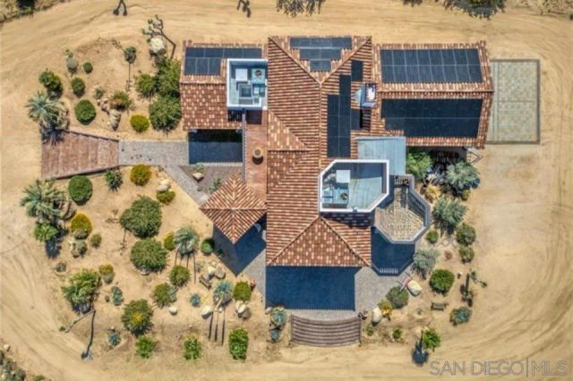 8022 Wesley Rd, Joshua Tree, CA 92252